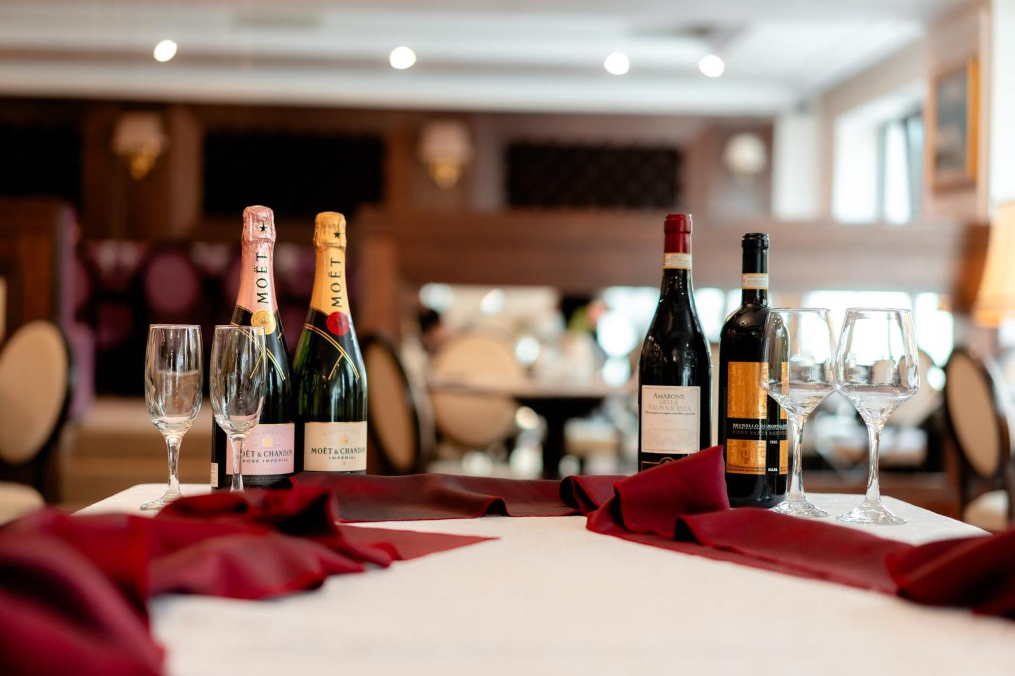 Grand Hotel Sofianu Râmnicu Vâlcea Екстериор снимка