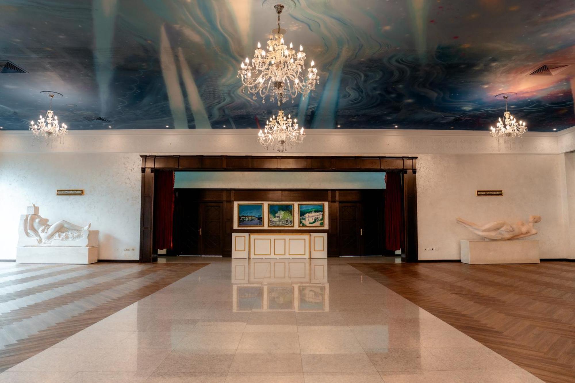 Grand Hotel Sofianu Râmnicu Vâlcea Екстериор снимка